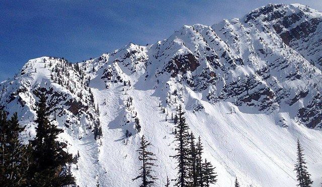 The competition venue for Kicking Horse Mountain Resort's Wrangle the Chute 4* FWQ event. (file photo: Freeride World Qualifier)